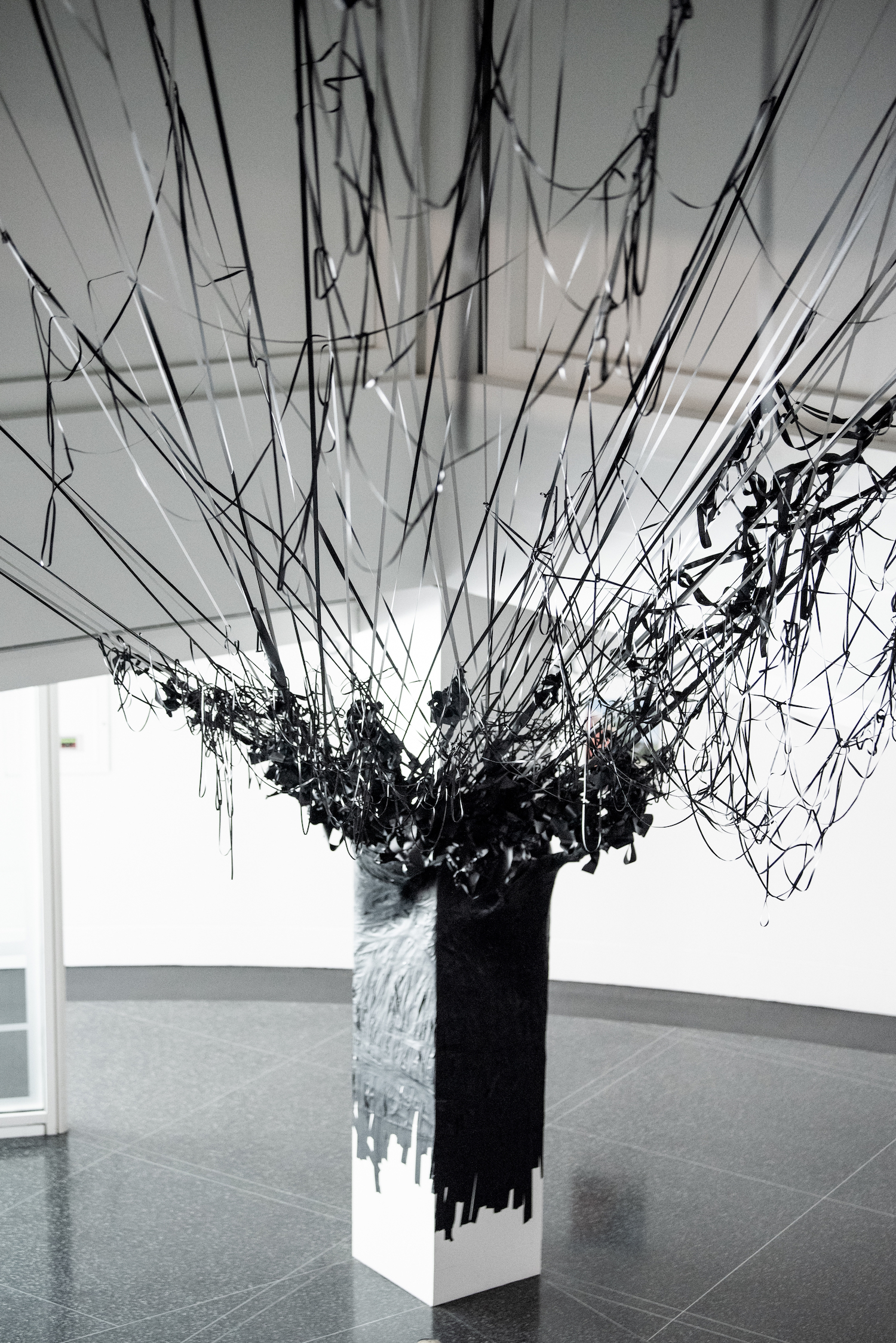 アート・デザイン・音楽 Monika Grzymala 11: Works 2000-2011 Exhibition: Rotunda Projects: Monika Grzymala | Memphis